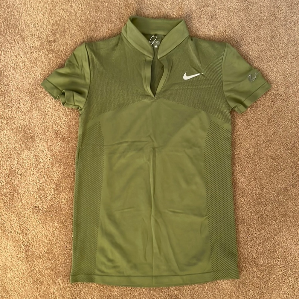 Nike golf, women’s Lexus polo shirt olive green.